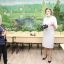 Очки виртуальной реальности в руках директора школы № 9 Натальи Бутюниной — один из элементов уроков будущего.