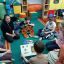  В клубе создают пространство коммуникации через детские книги. Фото Марии Тавиновой
