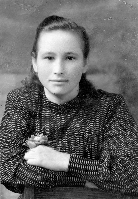 Анна Георгиевна Охотникова. Снимок сделан уже после войны.